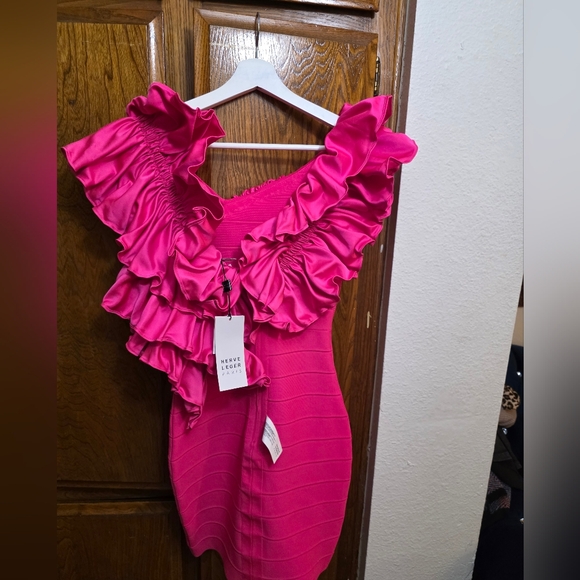 NWT Hervé Léger ruffled bandage mini dress Size XS - Picture 8 of 16